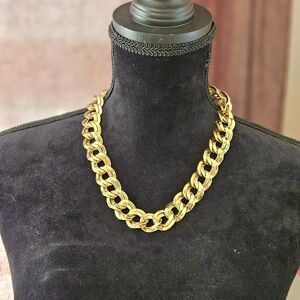 Elegant Gold Chain Necklace